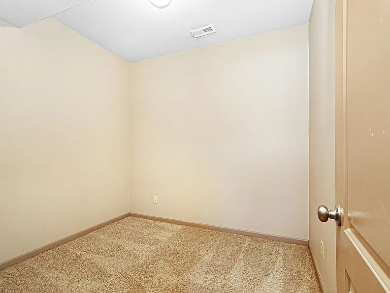 2505 Sawmill Rd — Photo 32