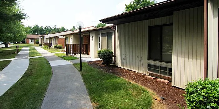 2527 Wilson Blvd — Photo 6
