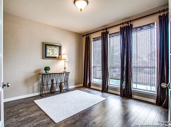 5th image of 6322 Diego Ln