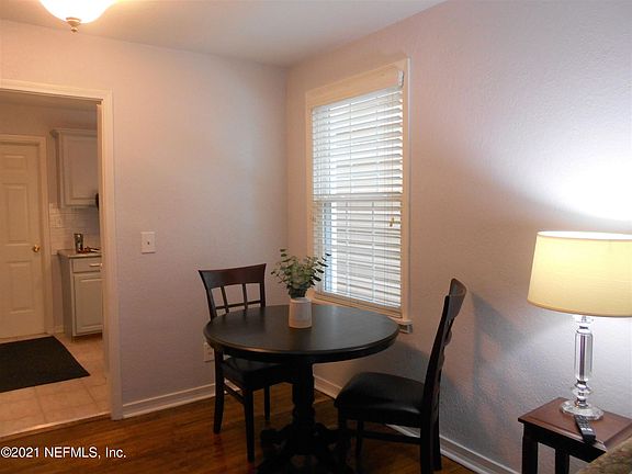 4th image of 4323 Colonial Ave #17