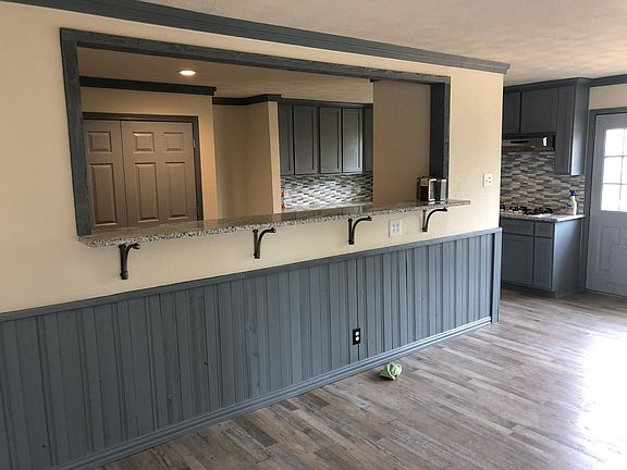 5th image of 5108 Roberta Dr