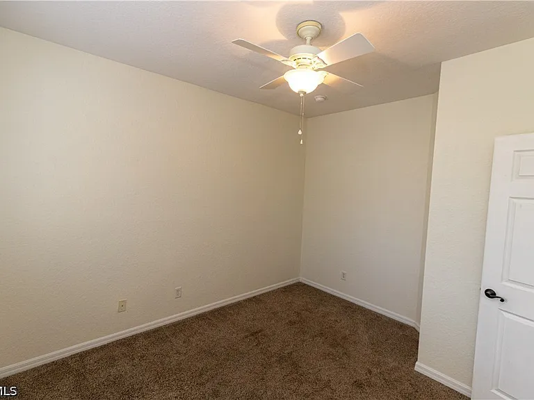 17007 Tremont St — Photo 25