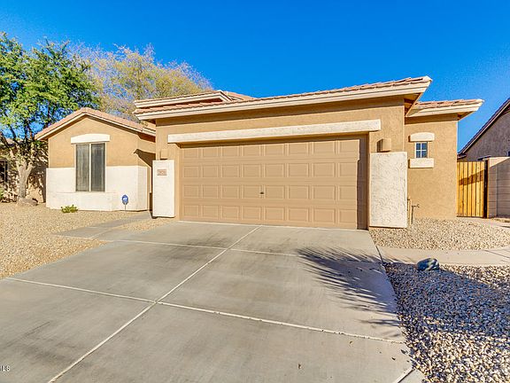 3rd image of 2870 E Carla Vista Dr
