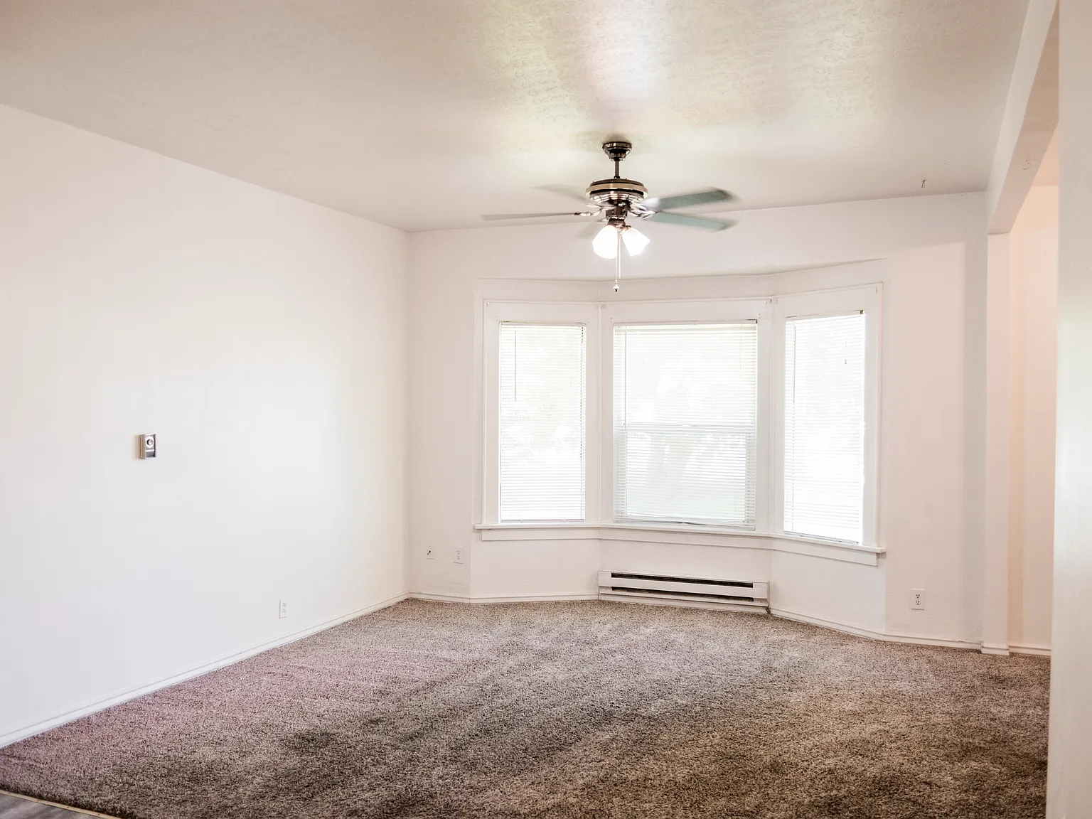 2 bed, 1400 sqft, $1,500 — Photo 3
