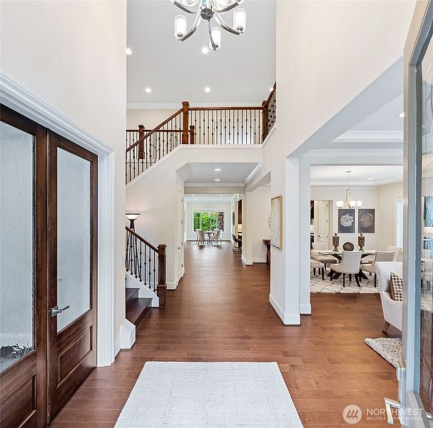 3rd image of 9827 NE 20th Street