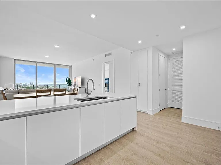 220 Lake Shore Dr #1513 — Photo 5