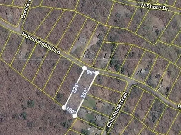 559 Hummingbird Ln, Hawley, PA 18428
