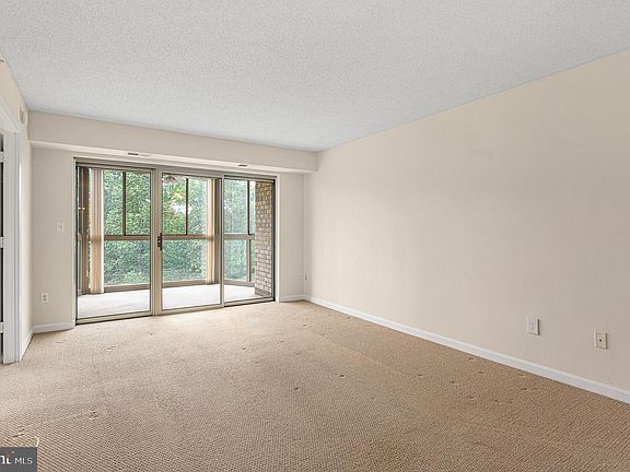 4th image of 19385 Cypress Ridge Ter Unit 519