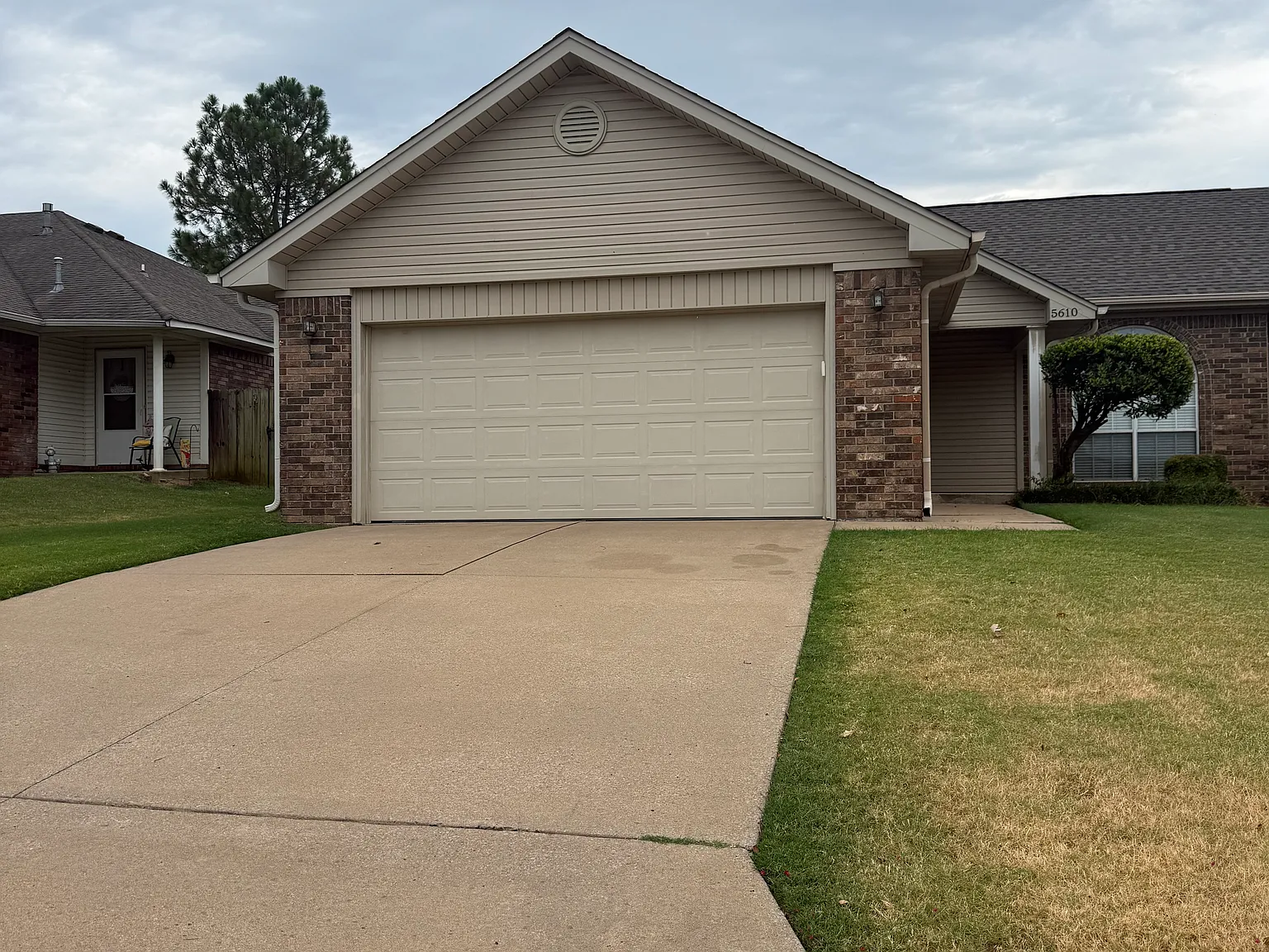 2 bed, 1100 sqft, $1,200 — Photo 1