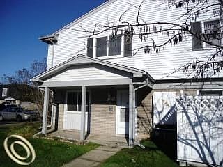 2nd image of 15598 Dupage Blvd #97