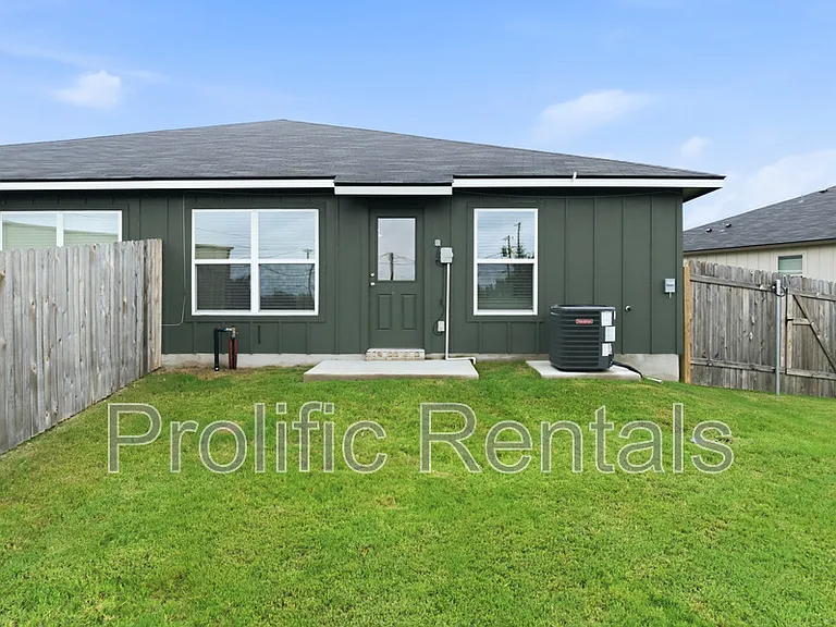 1247 Concord Dr #A — Photo 22
