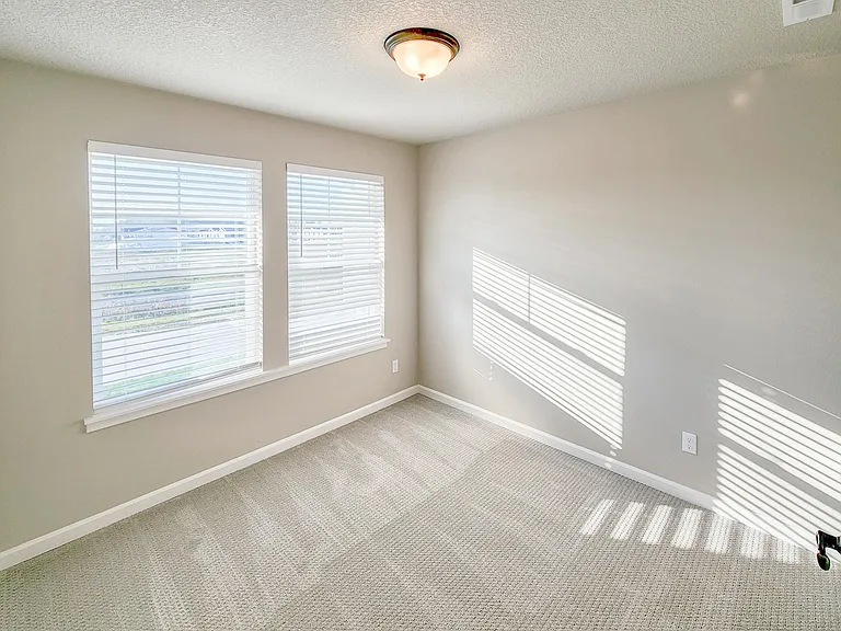 4245 SE Fortress Ln — Photo 8