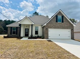 2700 Louis Cir, Crestview, FL 32536