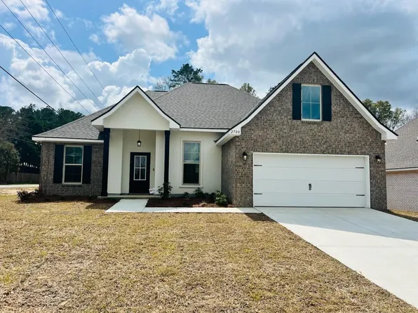 2700 Louis Cir, Crestview, FL 32536