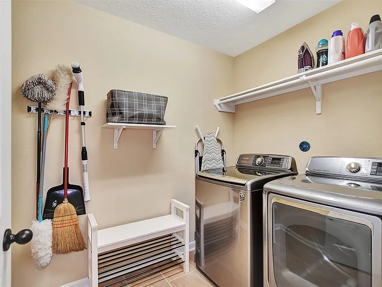 9706 Lockhart Reach Ln — Photo 23
