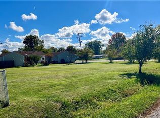 265 Rowland Rd, Vermilion, OH 44089