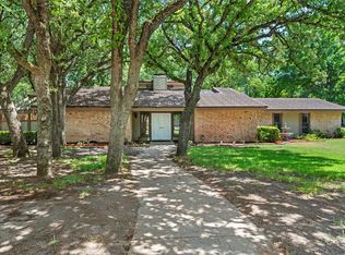 304 Driftwood Ct, Azle, TX 76020