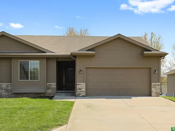 3028 Lakeside Dr, Plattsmouth, NE 68048