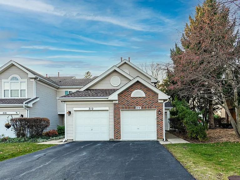 214 N Cathy Ln — Photo 1