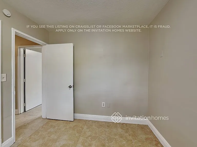 1410 N 70th Ter — Photo 9
