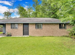 908 E Chuck St, Gonzales, LA 70737