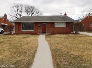 6444 Sunset St, Garden City, MI 48135