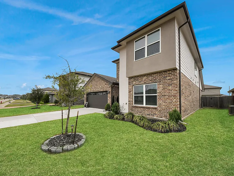 311 John House Ln — Photo 3