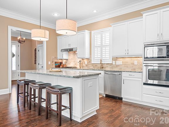 5th image of 1215 Inn Keepers Way