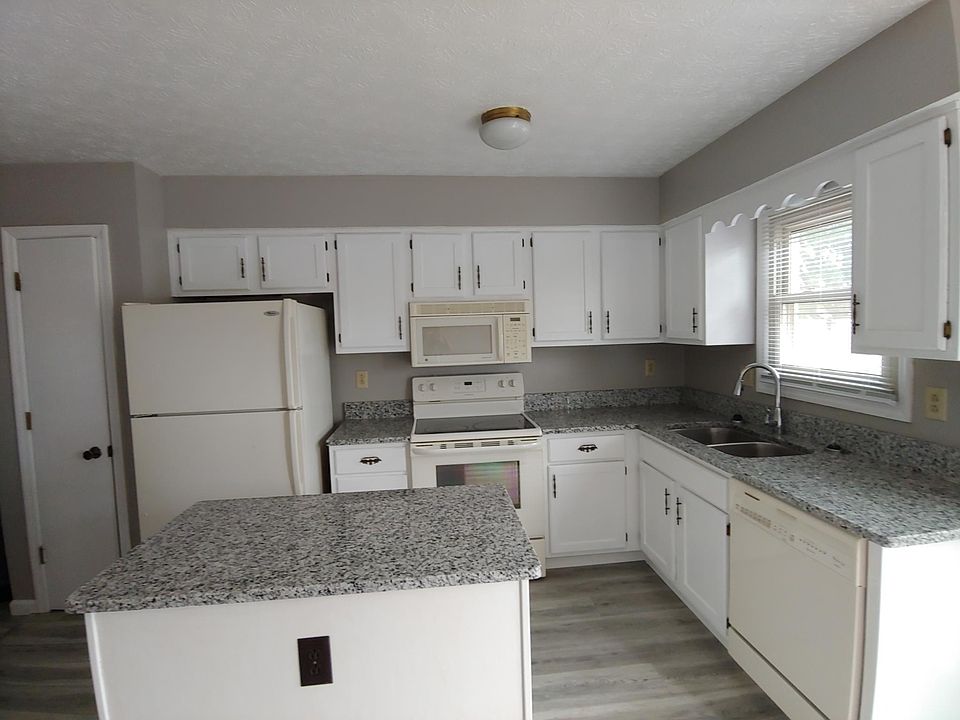 1st image of 2605 Saltergate Dr