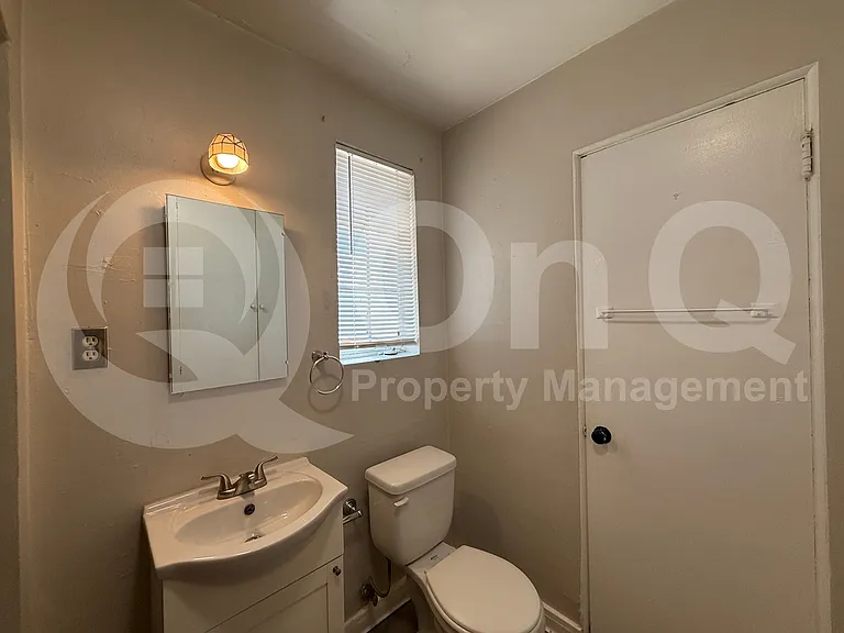 324 S 6th Ave #D — Photo 11