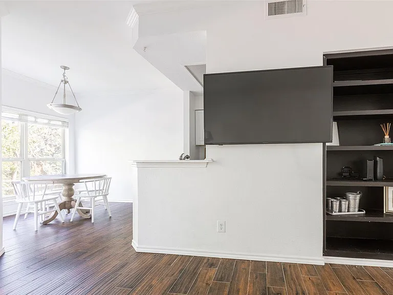 6000 Shepherd Mountain Cv #1102 — Photo 4