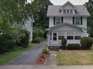 109 Cedarwood Rd, Rochester, NY 14617