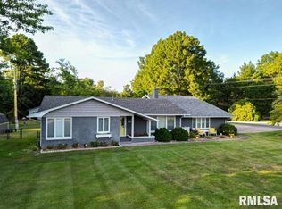 101 Prairie Rd, Carterville, IL 62918