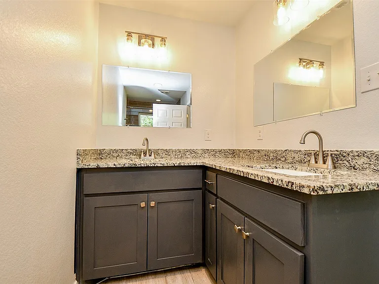 6747 England St #A — Photo 26