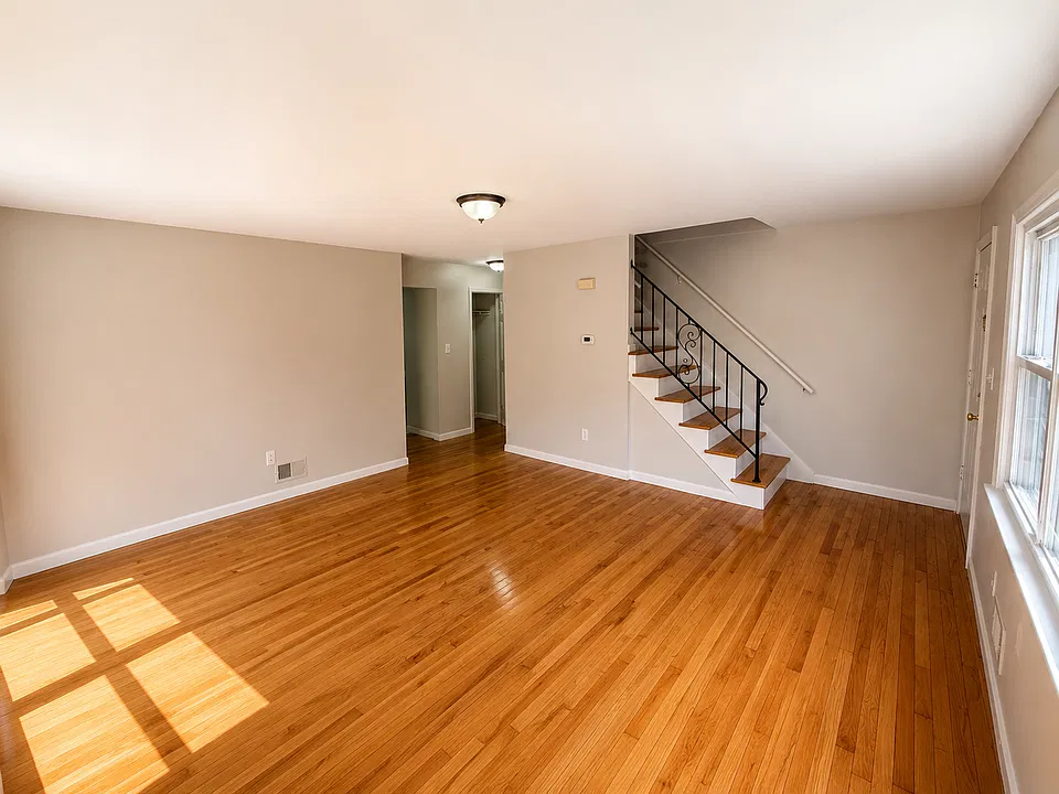 233-251 S 8th Ave