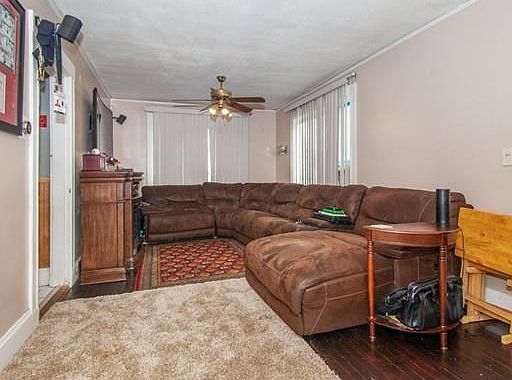 3rd image of 323 Essex St