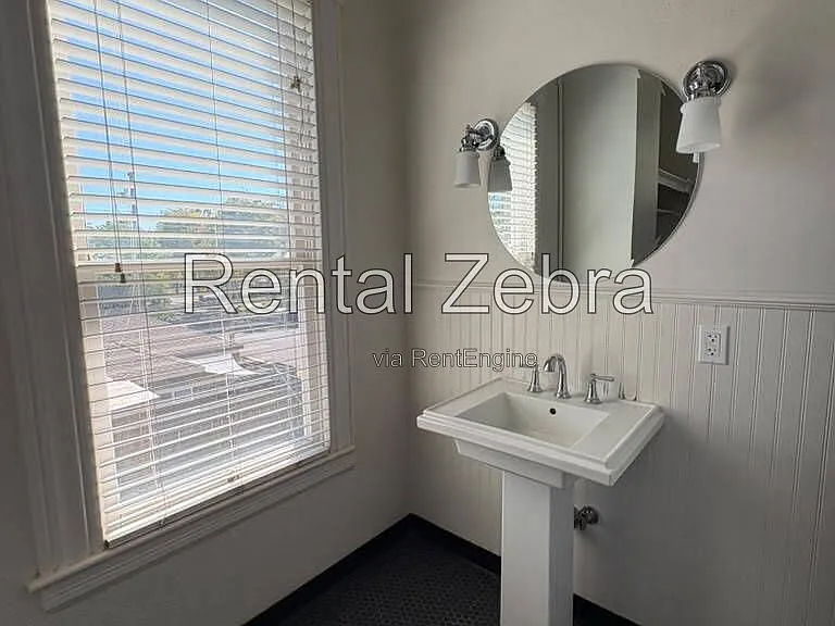 362 W 22nd St #362 — Photo 11