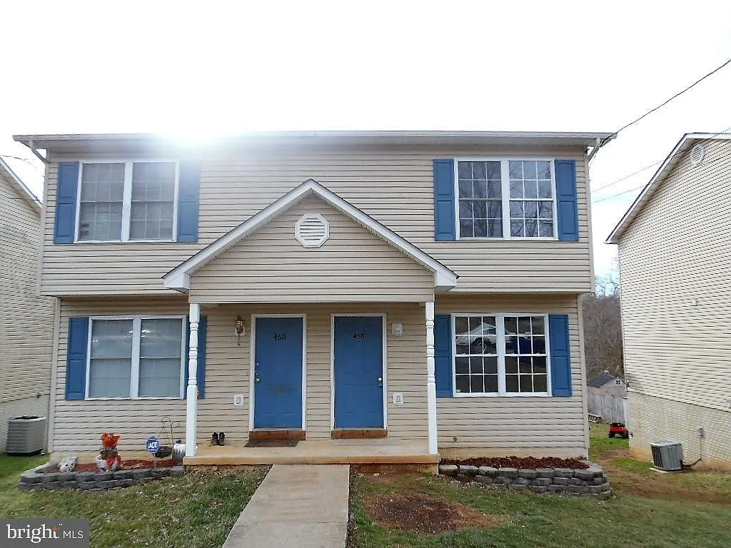 458 Cherrydale Ave photo 1