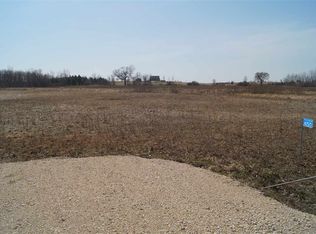 W2525 Woodland Rd #4, Iron Ridge, WI 53035