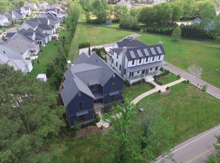 1068 Carlisle Ln, Franklin, TN 37064