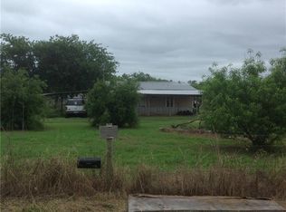 8320 Us Highway 87 E, Stockdale, TX 78160