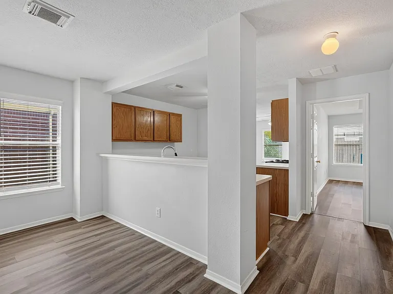 21907 Willow Shade Ln — Photo 9