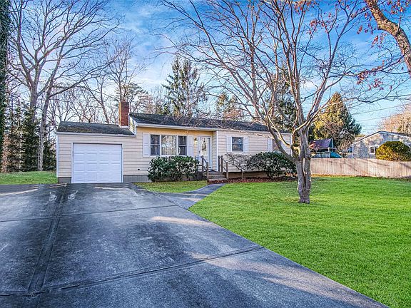 2nd image of 493 Birch Hollow Dr