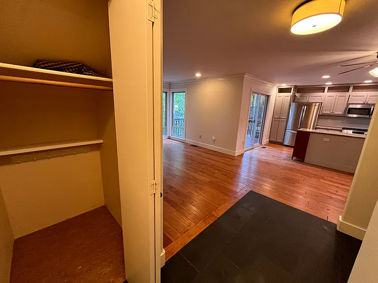 243 S Palatine Hill Rd — Photo 10