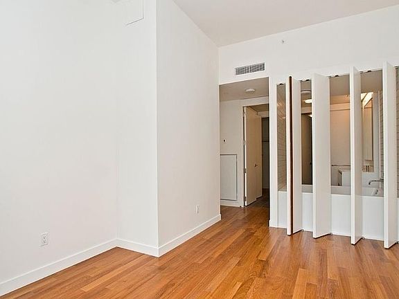 3rd image of 15 William St APT 44K