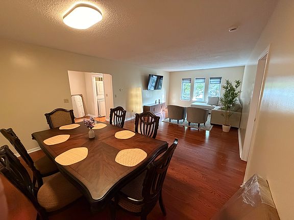 2nd image of 500 Prospect St APT 1E