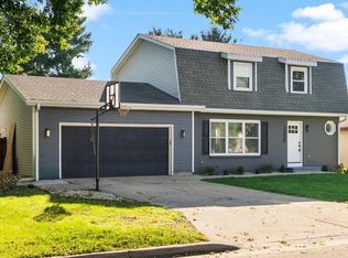 1530 Meadowlark Dr, Janesville, WI 53546
