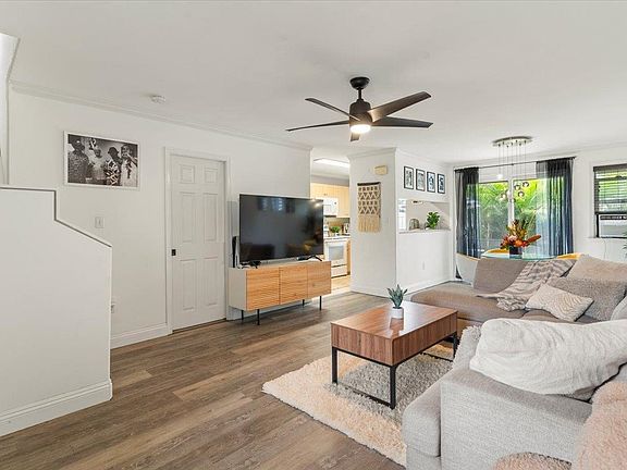 4th image of 647 Meakanu Ln APT 504
