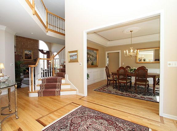 2nd image of 5520 Churchill Ln
