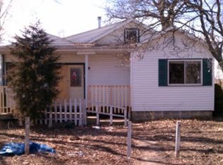 36682 N Iola Ave, Ingleside, IL 60041